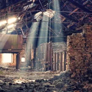luce su rudere luce su rudere