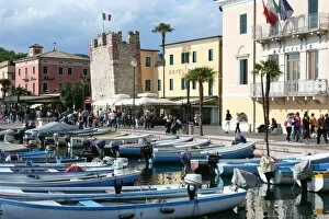 Coastline Gallery: Bardolino - Largo de Garda - Italy