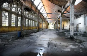 Trending: edificio industriale in rovina