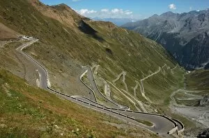 : Strada dello Stelvio - Stelvio pass road, Italy
